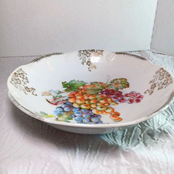 Schwarzenhammer Bavaria Bowl Porcelain Hand Painted Grape Pattern Scalloped Edge - Picture 2 of 8
